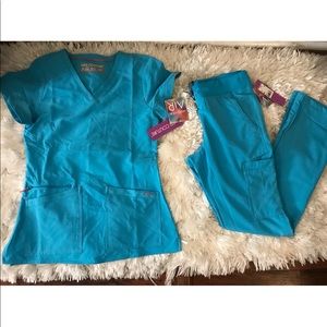 Medcouture Air Scrub Set